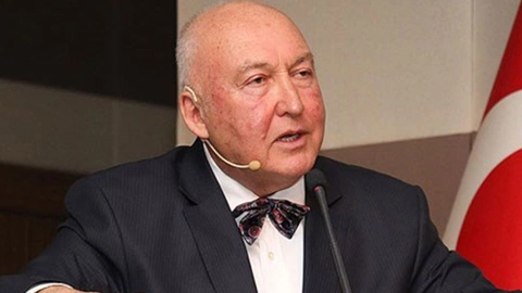 Prof. Dr. Övgün Ahmet Ercan İzmir’deki depremi hatırlattı; “7,3 büyüklüğünde deprem ve tsunami oluşabilir”
