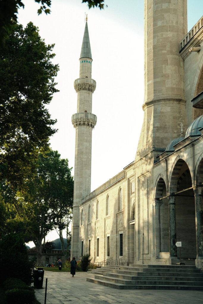 Tarihi cami