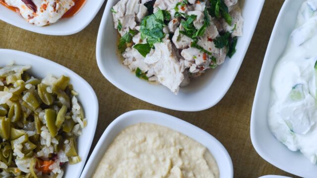 Kuşadası’nda Ne Yenir? Yöresel Lezzetler ve Ege Mutfağı Rehberi