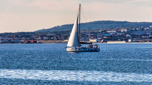 Kuşadası Tekne Turu Rehberi: Rotalar, Koylar ve Bilmeniz Gerekenler